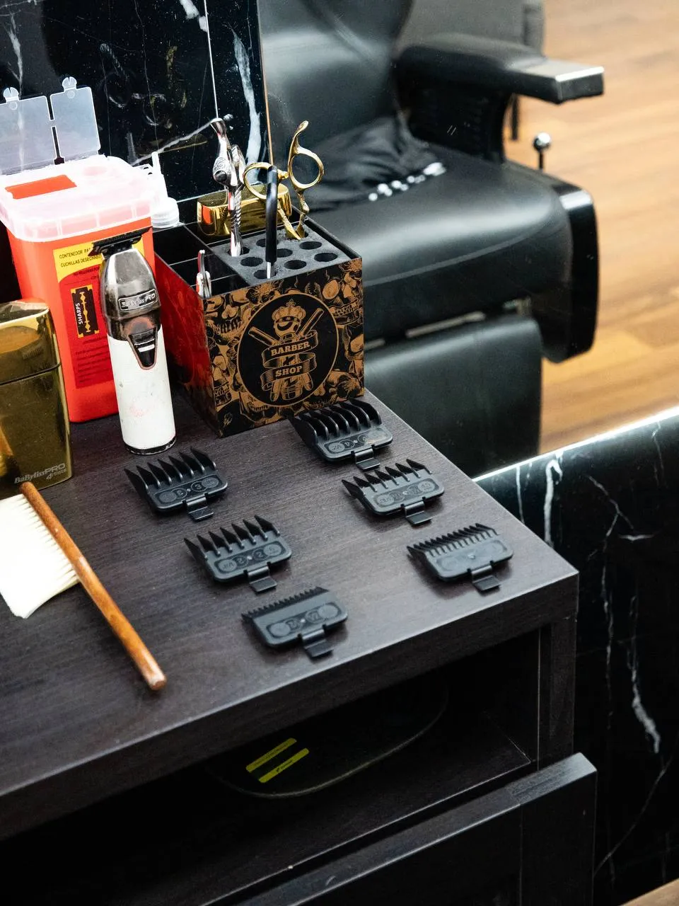 Herramientas de barbería profesional Fresh Barbershop